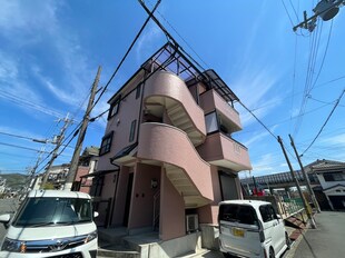 田窪マンションの物件外観写真